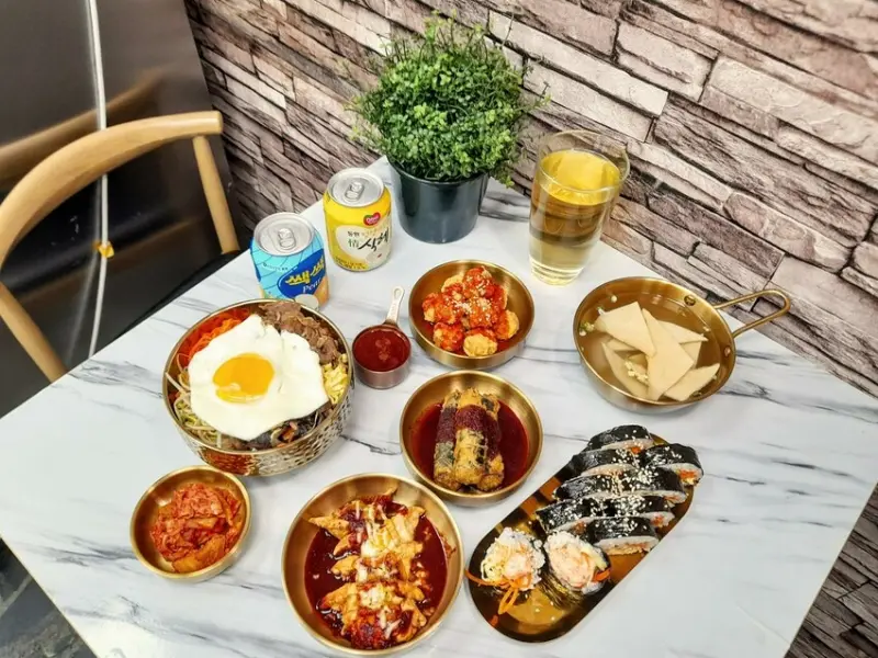 【美食】「吃自己美食雲」韓式飯捲、辣炒年糕、韓式街邊小吃，土城韓式飯捲推薦、土城韓國料理推薦 (附菜單)