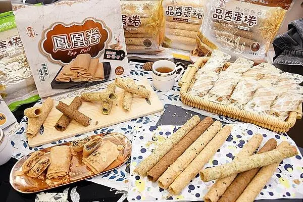 每日新鮮製作，慢來就買不到嘉義人最推薦的嘉義伴手禮啦~【品香蛋捲】用最簡單的原料、不加水、不加香精，