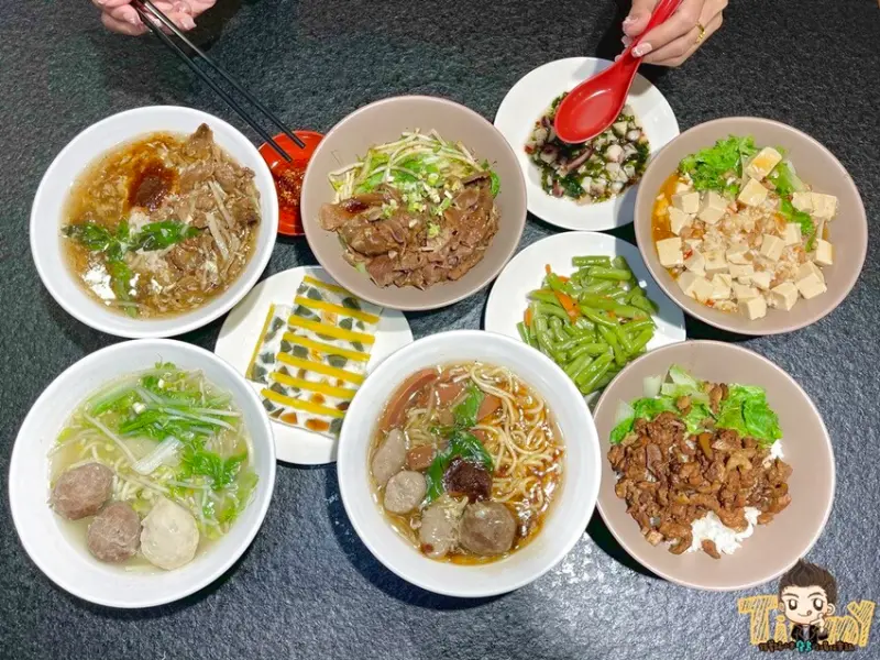 真的可以打乒乓球的Q彈牛筋丸！還有手打潮州豬肉丸潮汕美食！--跟著踢小米吃喝玩樂趣