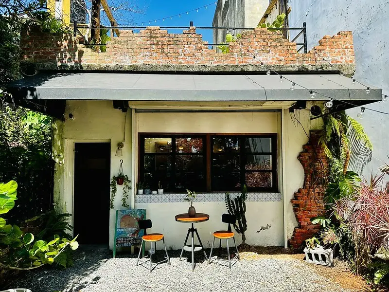 【台灣，桃園市，大溪區】秋旭．咖啡廳，大溪文青老宅廢墟咖啡。（桃園咖啡館/大溪美食）