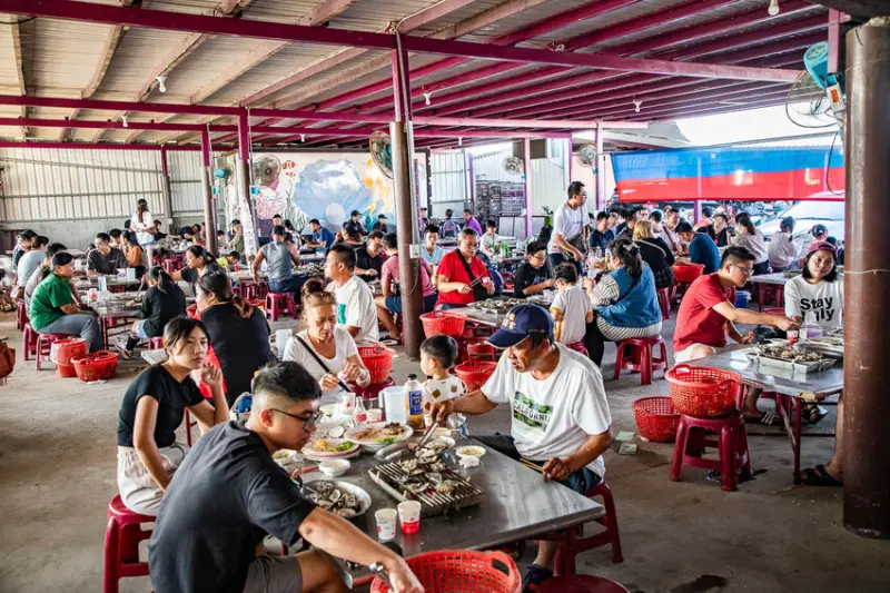 有夠鮮-烤蚵吃到飽｜烤鮮蚵吃到飽只要200元！必點大尾胡椒烤魚超好吃