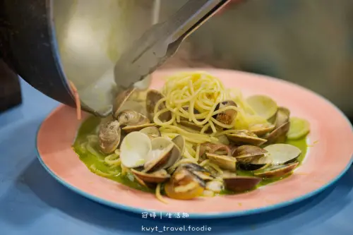 【韓義小廚】海量爆鮮蛤蜊義大利麵，沙鹿美食餐廳，主餐160元起，飲料暢飲、冰淇淋，台中義式餐廳推薦│菜單