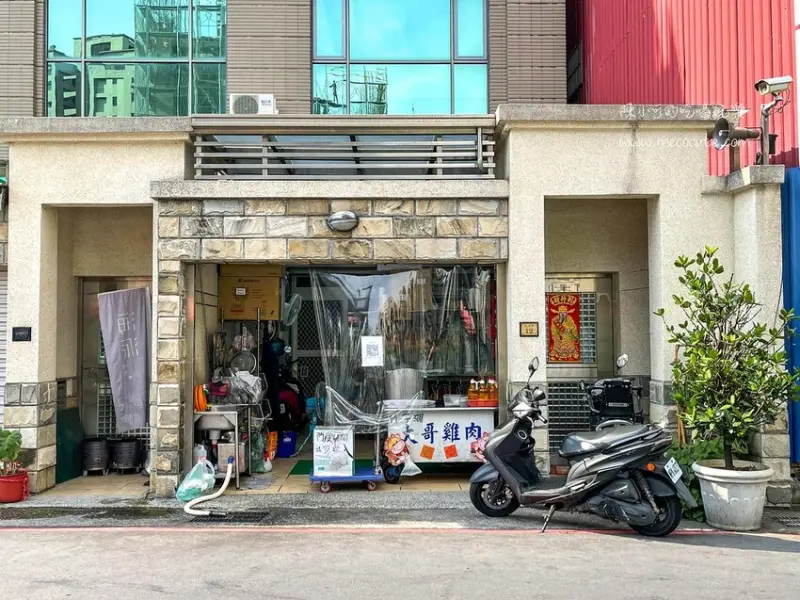 不用上山囉！陽明山超紅青菜園兒子在三重開了雞肉店，太晚去賣光光！