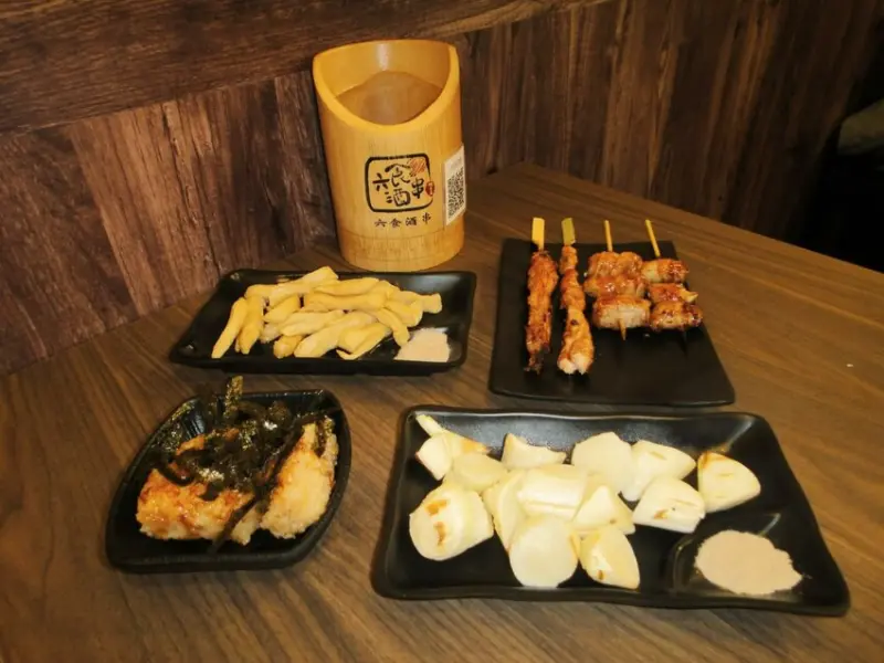 【美食】「六食酒串」新店日式居酒屋推薦，新店串燒推薦、捷運大坪林站美食推薦、六食酒串評價 (附菜單)