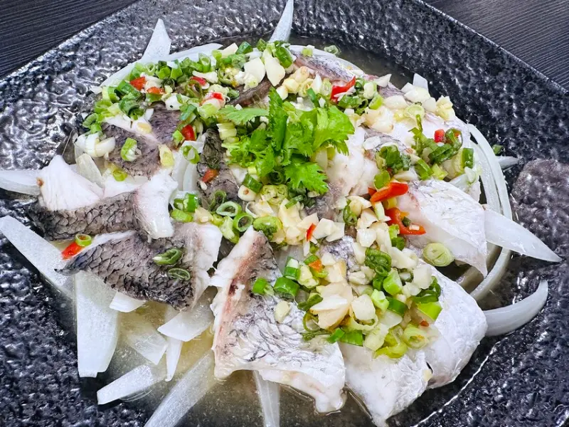 【洞豆腐】台中新品牌火鍋全新開幕！主打「東北酸菜白肉」「正川麻辣」鴛鴦鍋，主廚私房中式料理、功夫涼菜也是超人氣必點款！