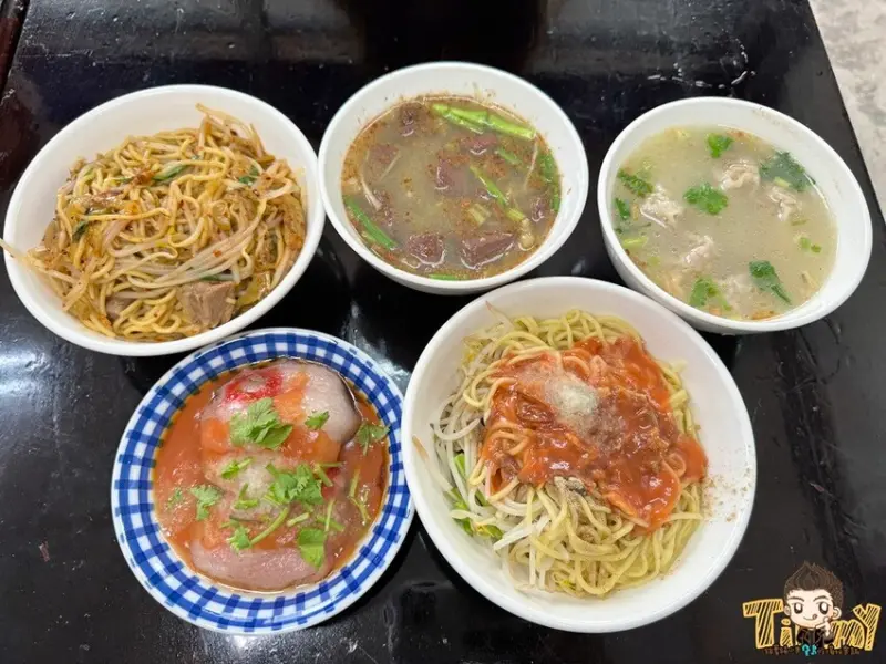 隱藏版百年肉圓老店！每天手工現做太晚去會買不到 四川辣拌麵意外超好吃！--跟著踢小米吃喝玩樂趣