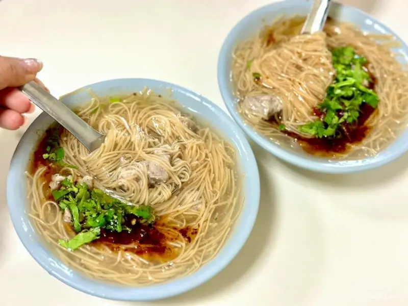 正宗肉羹麵線-太平市場早餐，天天排隊客滿的麵線糊在這