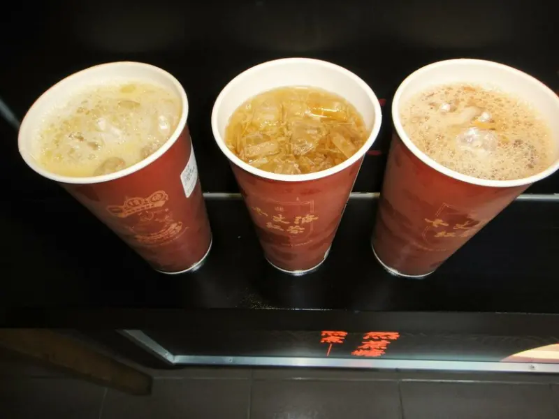 【美食】「十丈波紅茶 新北八里店」，八里手搖飲推薦、八里飲料推薦、八里銅板美食推薦 (附菜單)