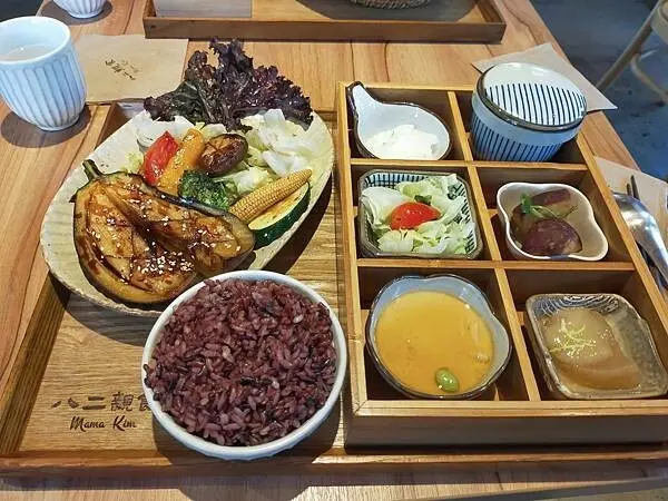 新竹將軍村八二親食mama kim~八蔬二葷~五色食藝~以新鮮食材烹調健康美食~味覺與視覺的新享受~