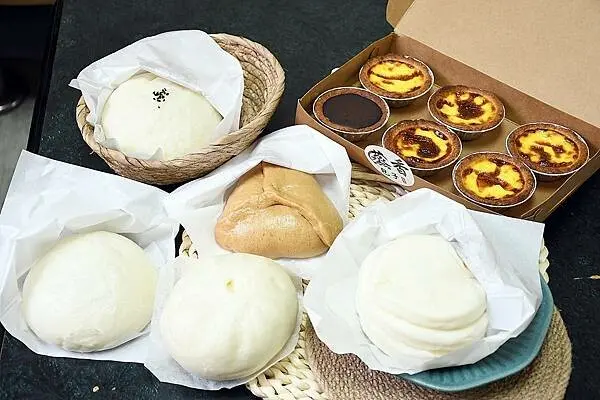 高雄市仁武區小學生早餐不擔心【蒸香包子專賣店】用好手藝、嚴選內餡，打造好吃又大顆的美味包子～還有冷凍包可以購買喔