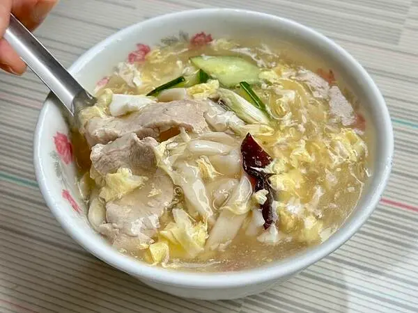 [基隆美食] 基隆七堵大滷麵 原汁牛肉麵 基隆人帶路 一天只開3小時的神秘麵攤 #七堵美食 @蛋寶趴趴go