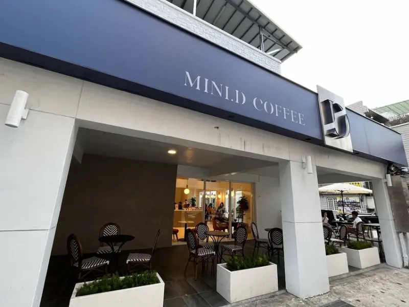 桃園市桃園區【桃園咖啡廳】讀書聊天放空的好選擇【MINI. D COFFEE】桃園同德館，不限時的美美咖啡廳