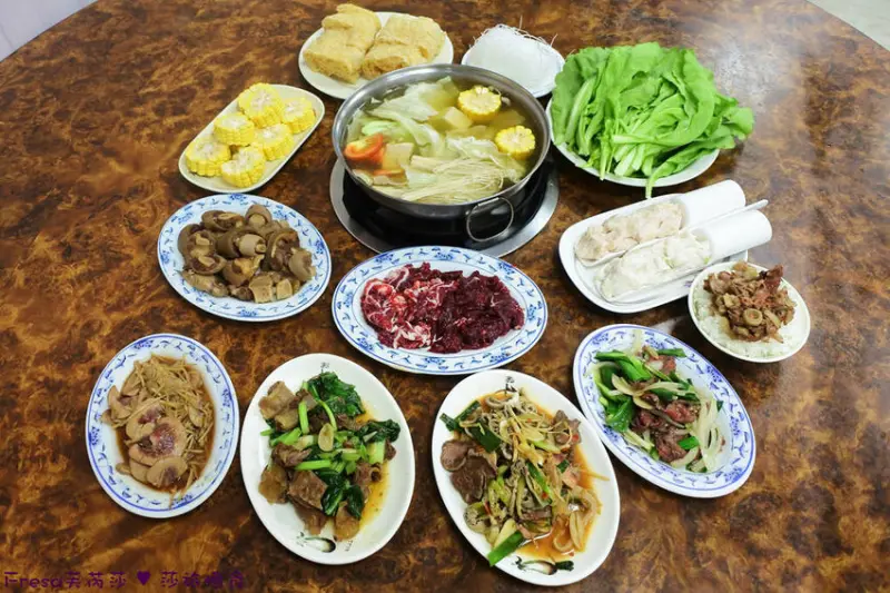 高雄火鍋【大哥大涮牛肉】溫體牛新鮮直送甘醇湯頭超好喝！在地人氣火鍋熱炒.干貝花枝漿必點真有料│高雄熱炒│前金美食 - Fresa芙芮莎♥莎旅憶食