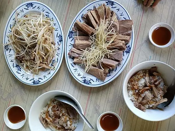 超人氣夯美食～巷弄內不能不認識的美味小吃【三民街無名鵝肉】清爽又細嫩的鵝肉，老饕都知道！