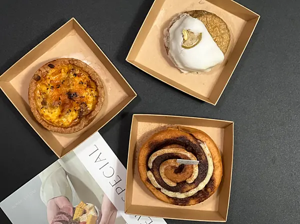 【台北大安區美食】Cuiqu Coffee奎克咖啡-台北敦南店 x 司康、鹹派和肉桂捲，各式輕食甜點任君選║大安區美食、大安區早午餐、大安區咖啡廳、台北咖啡廳推薦