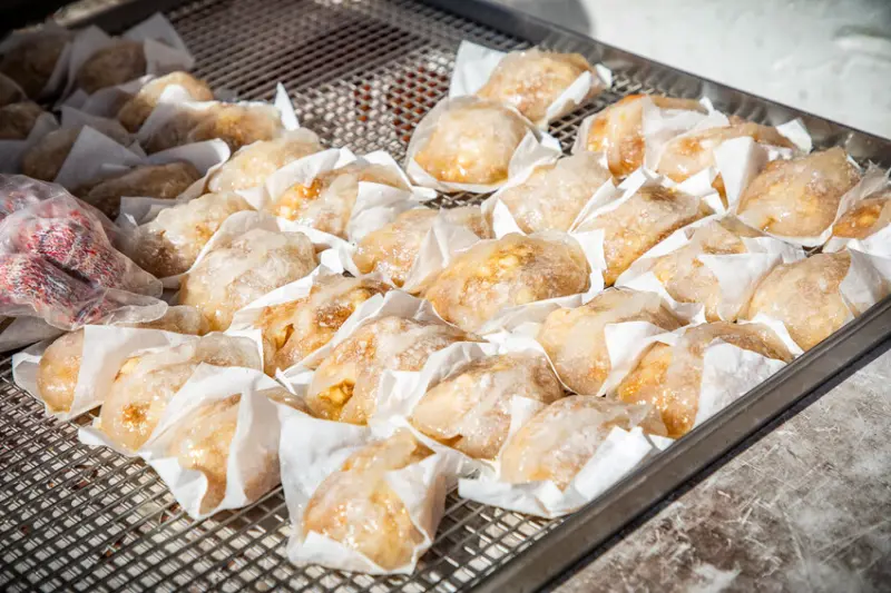 嘉義好口味包子｜連在地鄉民們都搶買！醜不拉嘰水晶餃竟然一出爐就秒殺