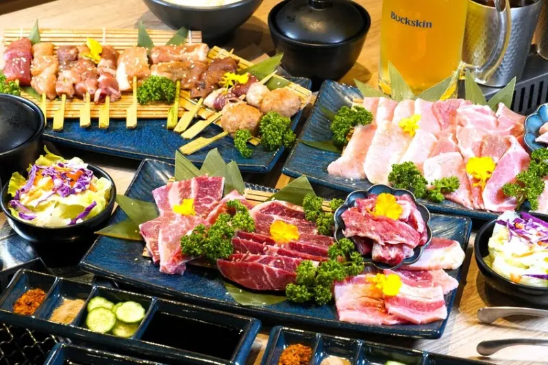 台中市北區台中美食｜串王爺串串鍋 一個人吃燒肉也沒問題 一中夜市商圈餐廳推薦