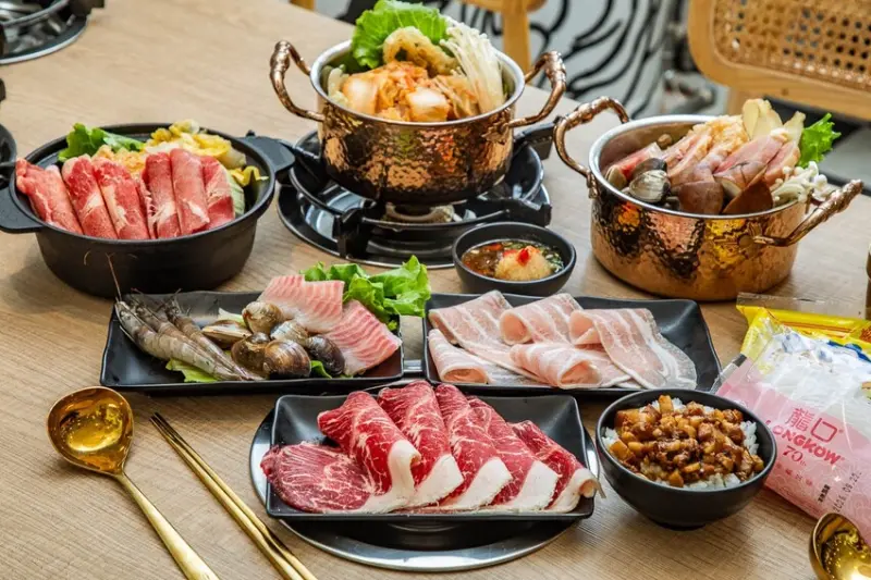 桃園市桃園區太夯滿足鍋物｜個人小火鍋頂規版！自助吧超強滷肉飯、王子麵，超多種飲料、霜淇淋吃到飽