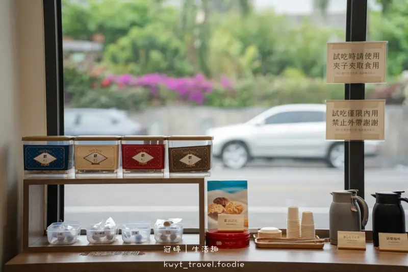 【實心蛋捲左營門市】醇濃爆餡蛋捲免費吃！高雄伴手禮，質感空間試吃享用再購買，Dcard推薦高雄伴手禮