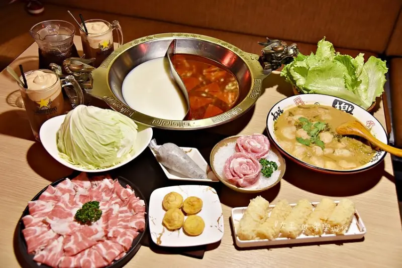 內湖 四川龍府放感情 ll 一次滿足你 麻辣鍋+川菜 的完美組合，生日蝦、生日干貝超浮誇，送好送滿讓你的生日聚會多一份不一樣的感受