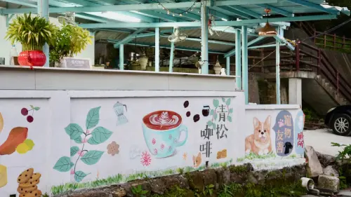 新北市萬里區[新北景點] 青松庭園咖啡｜露營風戶外咖啡廳／親子寵物友善咖啡廳／萬里秘境