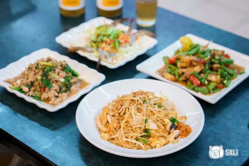 阿翩泰式小吃店｜台中泰菜推薦，隱身一廣內道地泰北媽媽味 - 莎笠，小日子