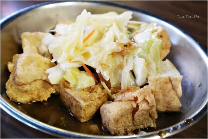 [台北中山]萬字藥燉排骨(晴光市場雙城街)|怕臭的朋友可以嘗試，外國人友善臭豆腐