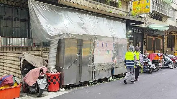 新北市板橋區黑松小吃店｜５０元炒飯５０炒麵，絕無僅有的銅板價熱炒店