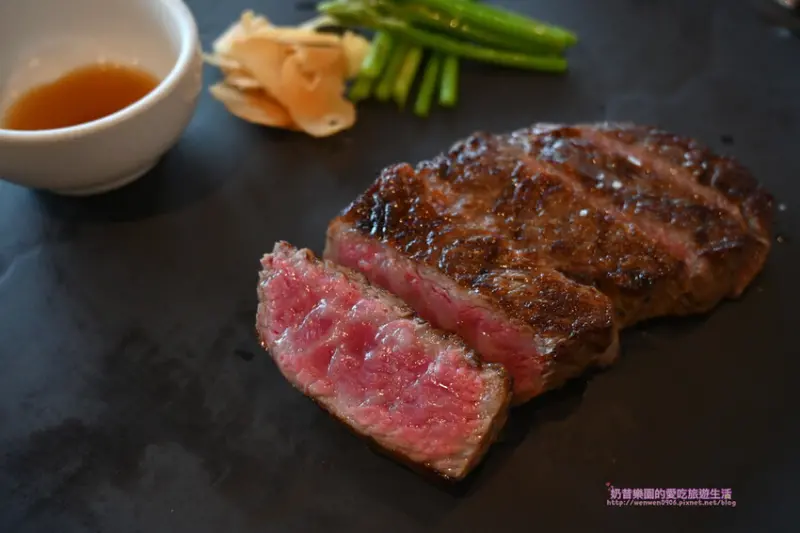 [台北信義區]教父牛排新品牌MUCHOYAKI主餐到甜點樣樣滿意，商業午餐CP值高～新光三越美食