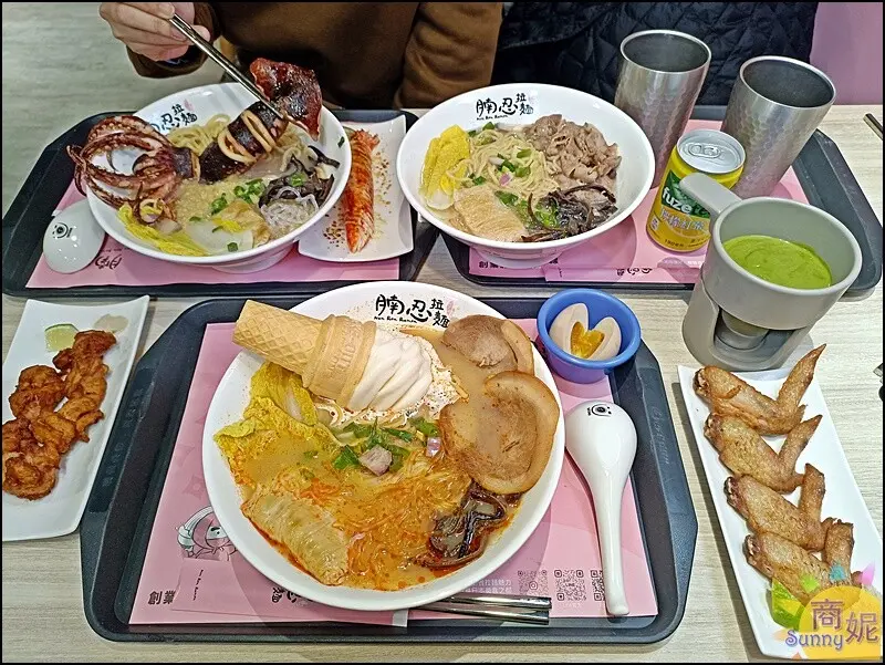 腩忍拉麵。台中最強熔岩拉麵!免機票品嘗大阪爆紅冰淇淋拉麵絕妙組合味蕾大滿足-商妮吃喝遊樂