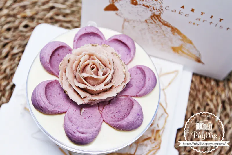 『藝雀artit-甜點藝術工作室-紫芋玫瑰生乳酪』的優雅饗宴｜美味滿分驚喜感十足｜乳酪愛好者必吃！ - 相片中的菲莉絲