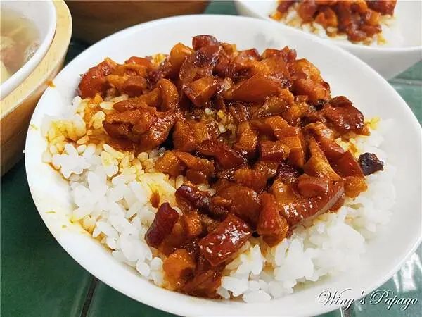 ▲中正紀念堂美食推薦：樂天羊肉，點羊肉湯加點小碗魯肉飯只要10元、大碗25元 /Wing Tsay 提供、WalkerLand窩客島整理