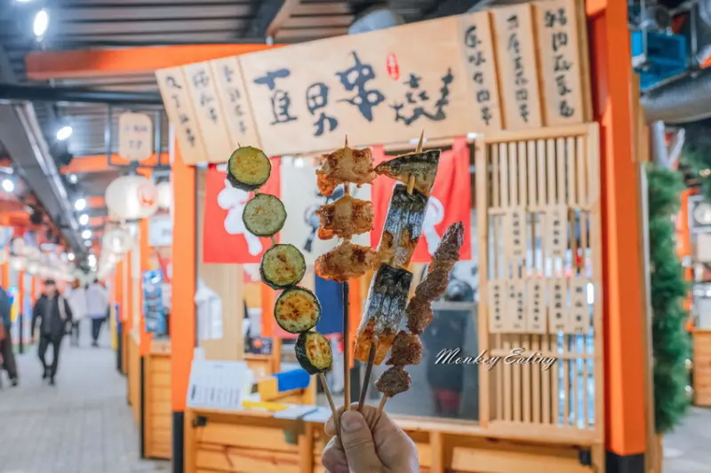 【台中南屯】直男串燒｜漁人町市集日式串燒，獨門醬汁手工燒烤，豬肉蔬菜捲、五花肉、雞皮串大推！ - 貪吃猴的幻想
