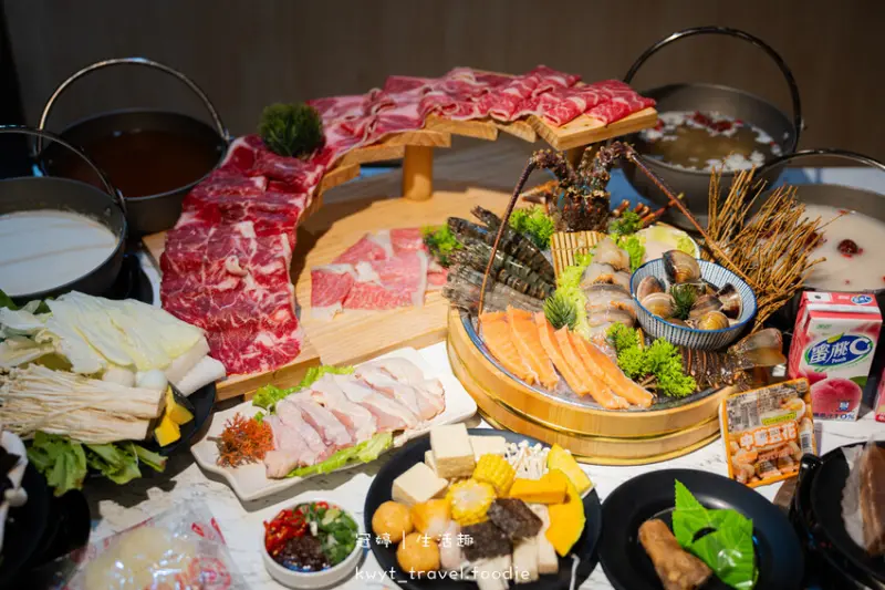 【饗點鍋五結創始店】398元近百樣自助吧吃到飽！宜蘭五結美食，巨大龍蝦極鮮海產上桌，宜蘭火鍋吃到飽│菜單