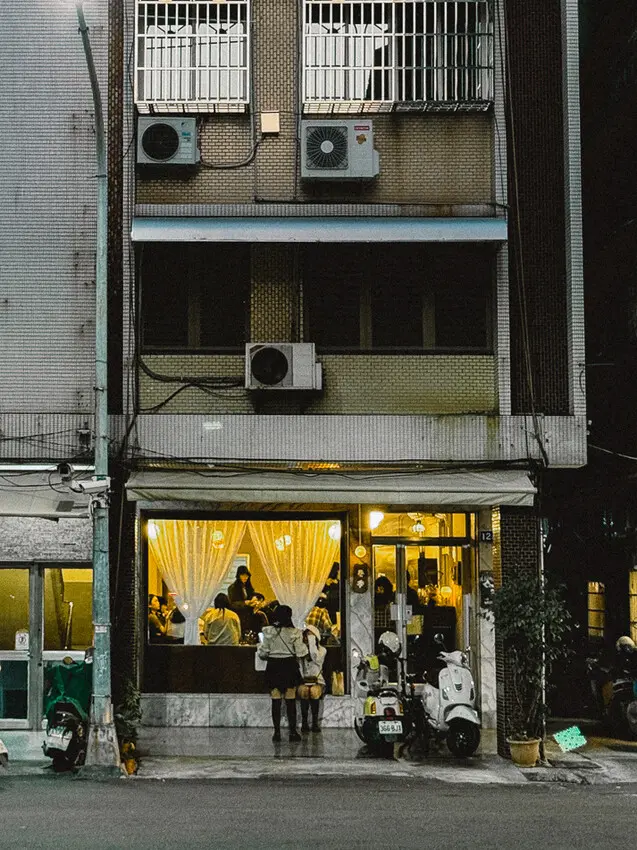 高雄市新興區高雄美食 – 卷季 x 昭和風可麗餅專賣