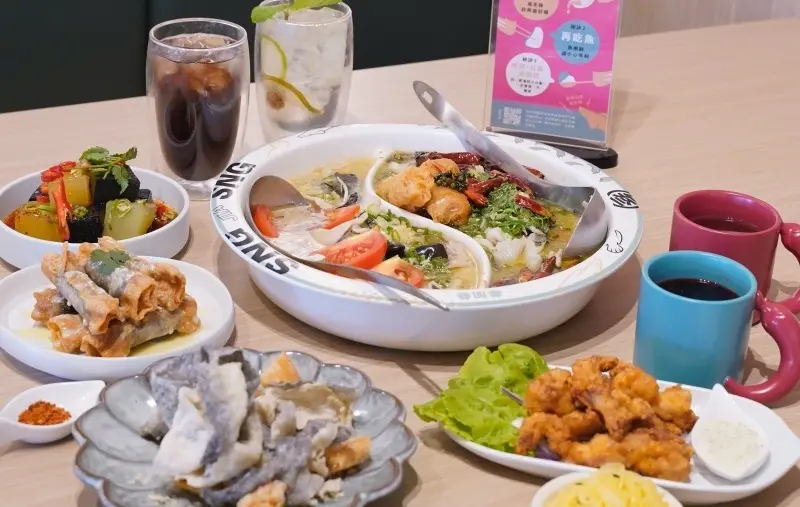 新竹縣竹北市這一鍋全新品牌 全台第一家在竹北插旗囉！叁加叁 鴛鴦泡椒酸菜魚 兩種湯底口味一次滿足！