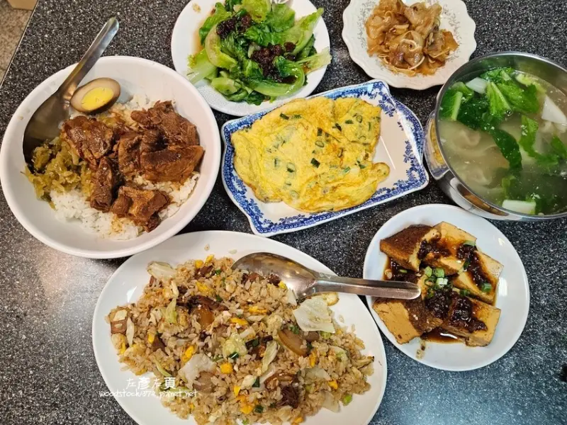 台南南區《度大月餐飲 嫩骨飯》｜連骨頭都能吃的招牌嫩骨飯/麵．紅燒清燉 你鍾意哪一味？｜菜單