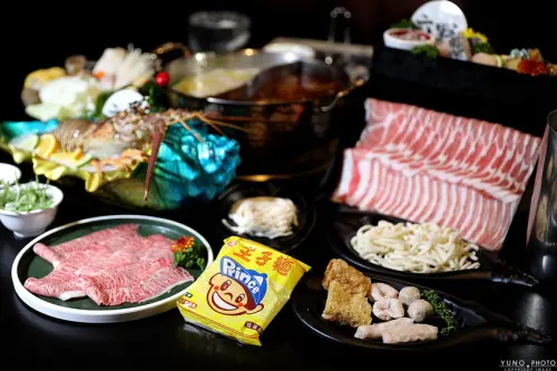 新竹市北區極致麻辣與酸菜白肉鴛鴦鍋 打造味覺盛宴 酸菜、豆腐、鴨血無限續 和牛＆大龍蝦海鮮盤超澎湃