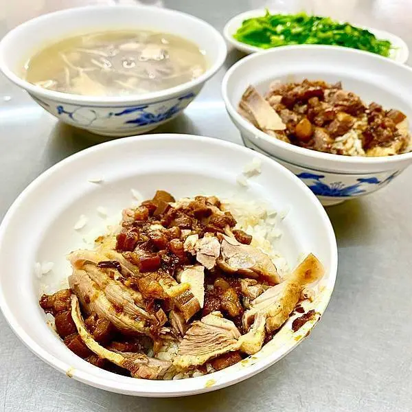 高雄鹽埕在地飄香65年‧讓小編魂牽夢縈的在地美食‧老店新址味道不變環境更優│鴨肉珍 (五福路香銘茶行旁)