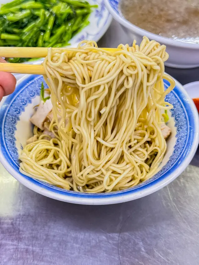 超過60年古早味豬油拌麵 #樂卡咪長腳麵專賣店/ WalkerLand窩客島整理提供 未經許可不可轉載