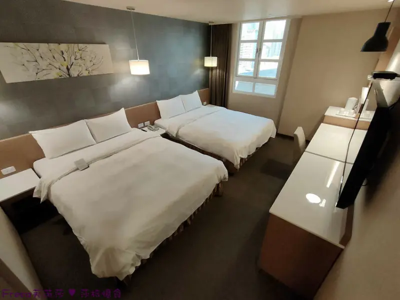 高雄市苓雅區高雄飯店【康橋商旅（三多商圈館）】三多商圈/光華夜市附近人氣住宿.午茶宵夜早餐超級飽足│停車場│三多商圈