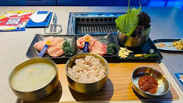 基隆新開燒肉餐廳【朴庶韓國烤肉公社】基隆潮境公園旁築間燒肉/主打一個人也能吃燒肉/最低只要390元起韓式小菜霜淇淋吃到飽