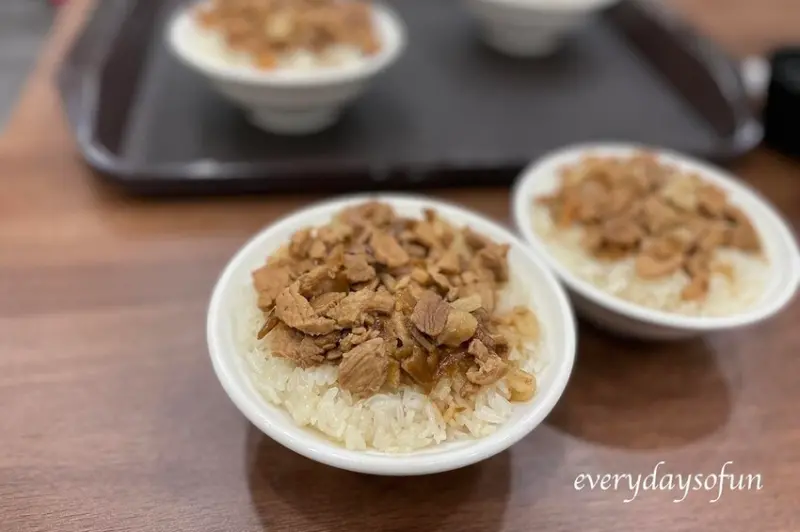 嘉義吃什麼∥阿岸米糕 阿彰的店∣嘉義在地著名小吃，老字號經營，嘉義旅遊必吃美食