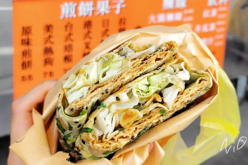 [台南永康]食刻 煎餅果子 大腸排骨麵線 。熱騰騰現做廣東口味煎餅果子 #鹽行美食 #南應大