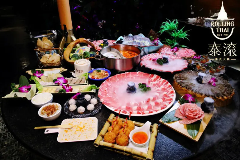 新開幕！泰滾泰式火鍋桃園店，偽出國！熱帶叢林島嶼度假風，霸氣海鮮VS巨大肉盤，震撼視覺與味蕾