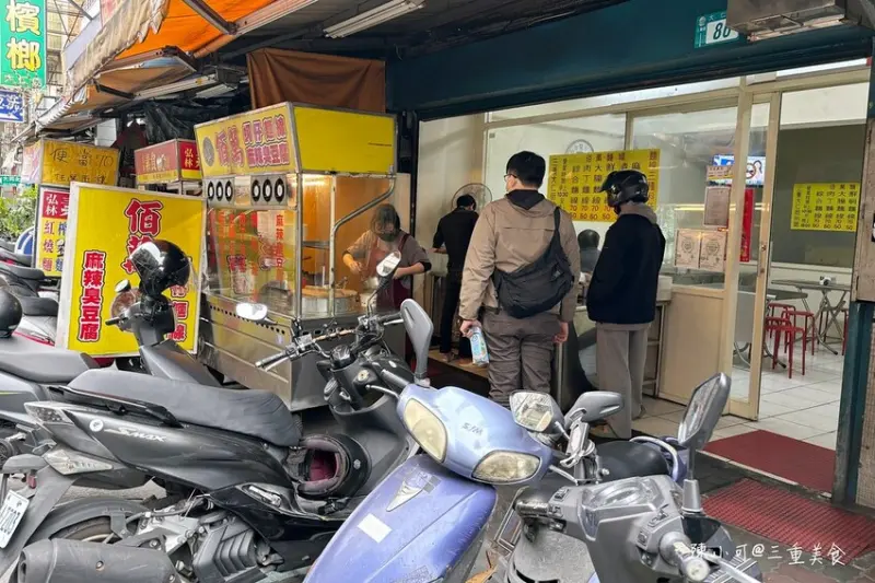 新北市三重區在地人最怕被知道這間，蚵仔料多鮮美又好吃，下午常常要排隊