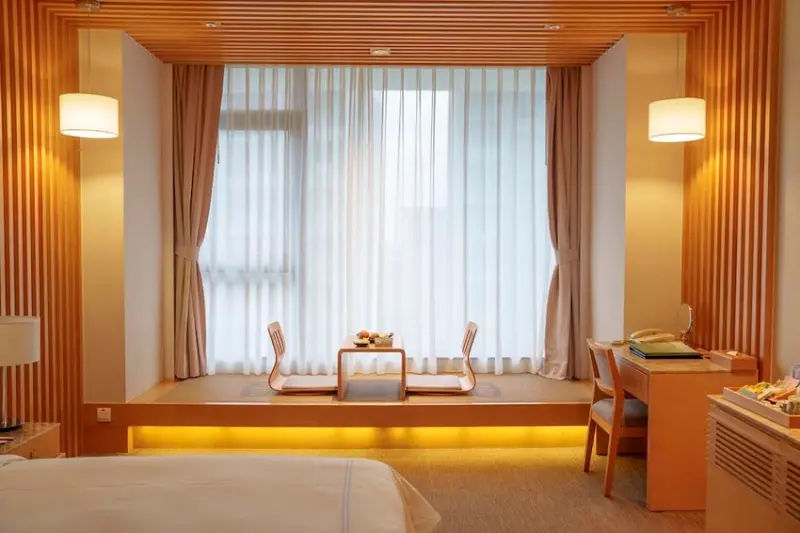 宜蘭縣礁溪鄉宜蘭飯店 礁溪長榮鳳凰酒店｜礁溪五星級溫泉飯店 除了泡溫泉還有超大游泳池跟各種SPA設施