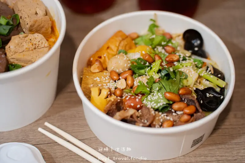 【天府將麻辣乾鍋建工店】百元吃飽！高雄三民區美食，香辣過癮麻辣乾鍋，學生主餐免費加量，高雄科技大學附近美食│菜單