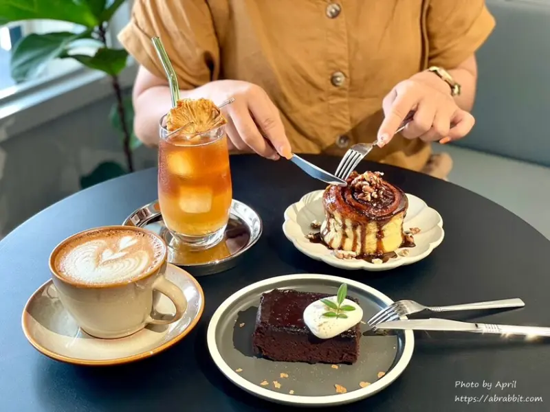 台中市北區蕭美琴副總統也愛的肉桂捲-閑日ひまHima cafe