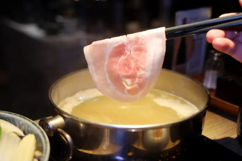 台北市信義區市政府站 | 王鍋屋 – 酸白菜鍋專門店 Shabu 混血京都風味 個人酸白菜鍋 台北市鍋際大賞鍋王